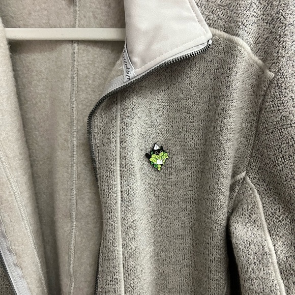 3/$15 Adorable Cat & Plants Pin Brooch - Picture 5 of 6